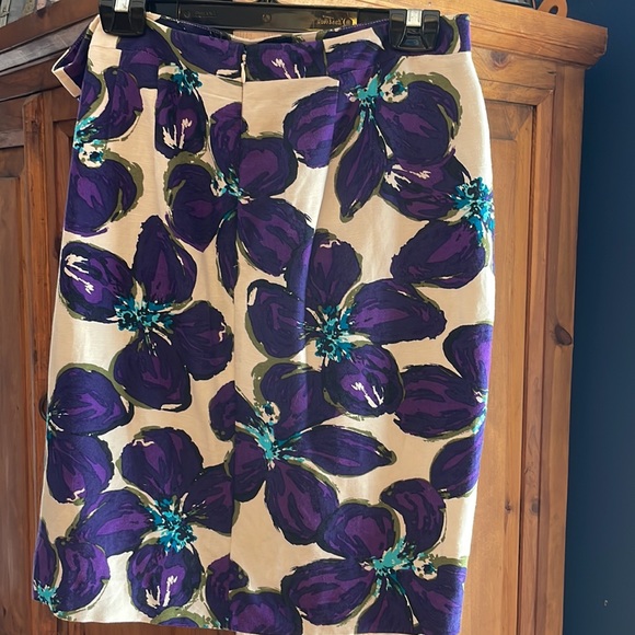 Loft skirt size 10. Fully lined, linen blend. - Picture 2 of 4